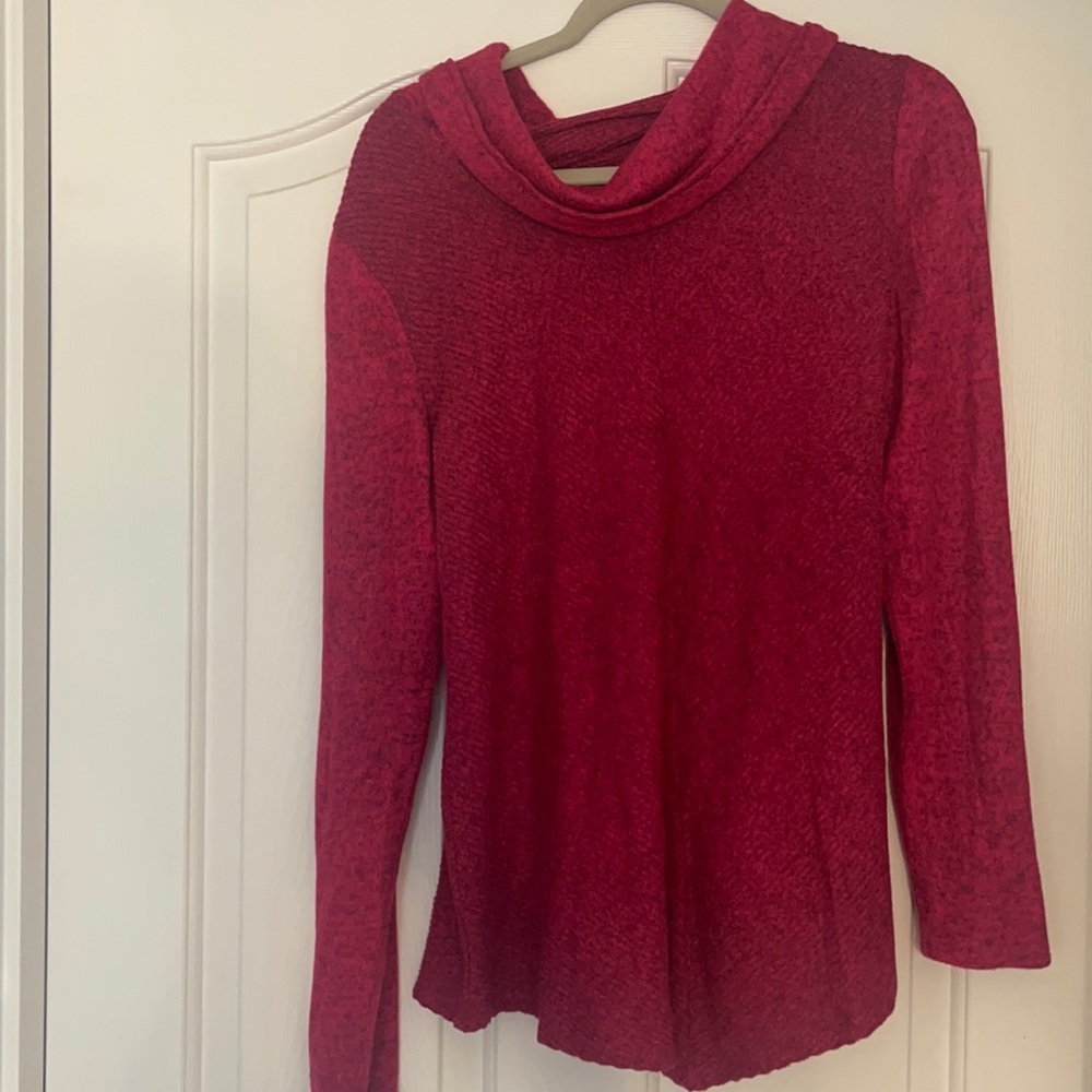maurices sweater size large. worn twice!